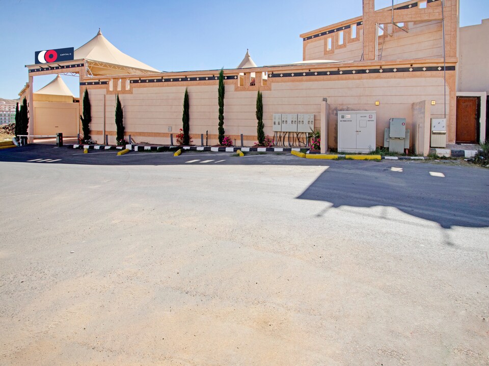 Capital O 599 Beautat Resort, Shamsan District, Abha