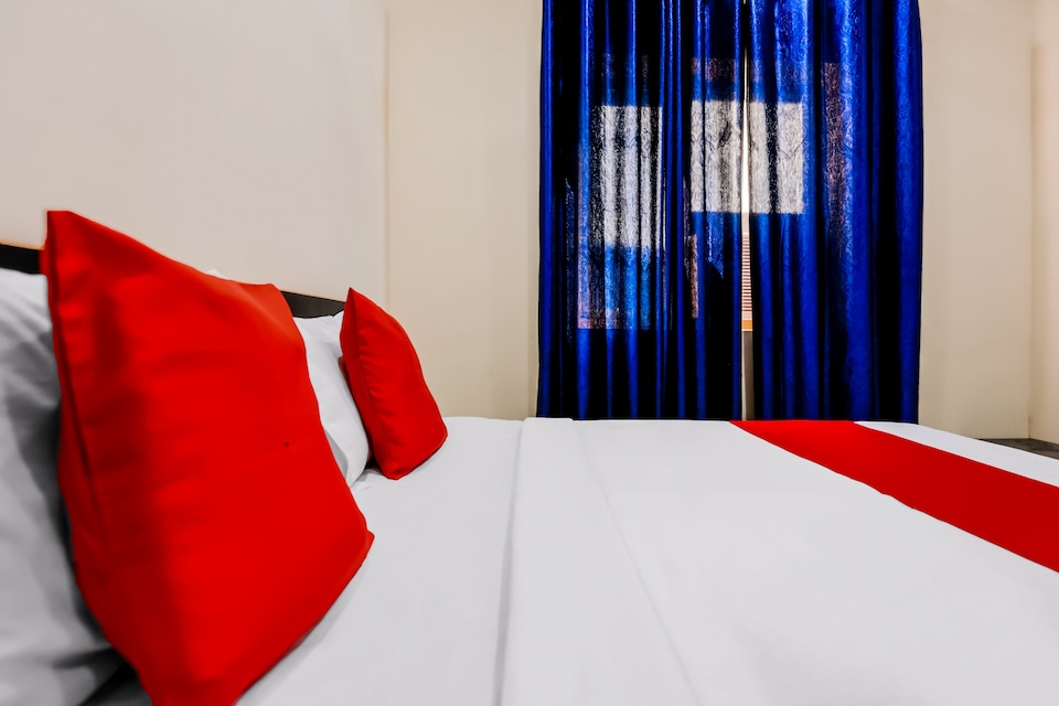 OYO 84563 Hotel Bhatia Inn, Haridwar Railway Station, Haridwar