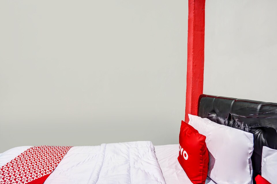 Hotel O Griyo Sonia, Wonocolo, Surabaya