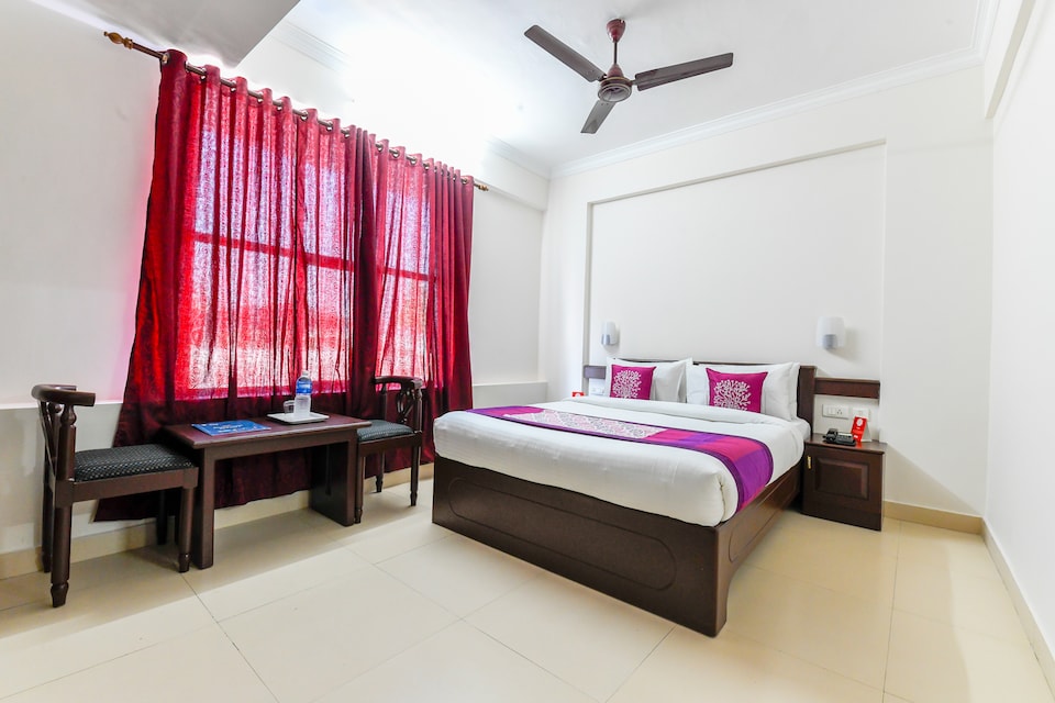 OYO 11309 Hotel Green Land Residency, Railway Station South Kochi, Kochi
