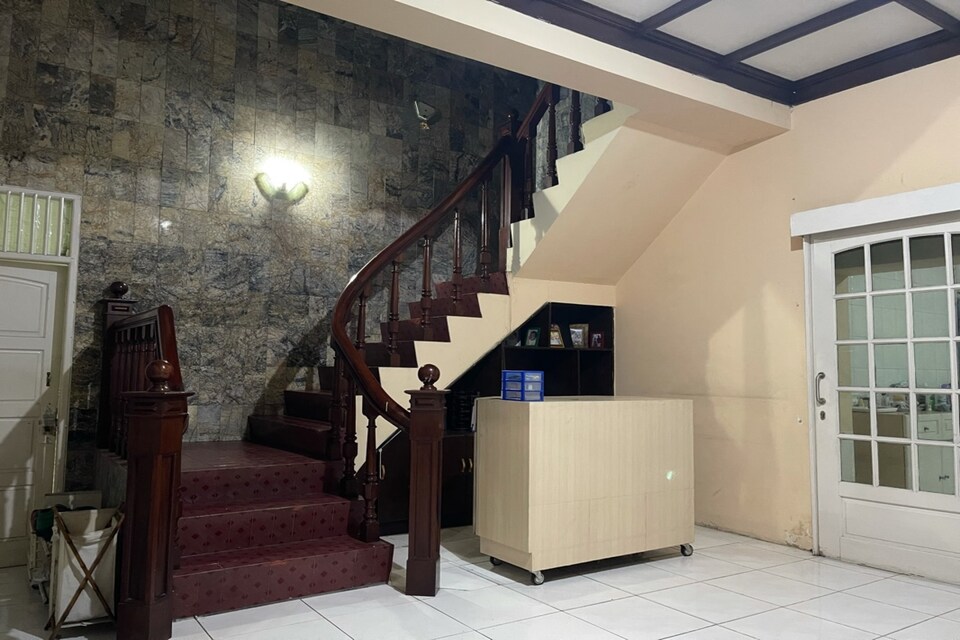 OYO 90812 Hayza Residence Syariah , Padang Kota, Padang