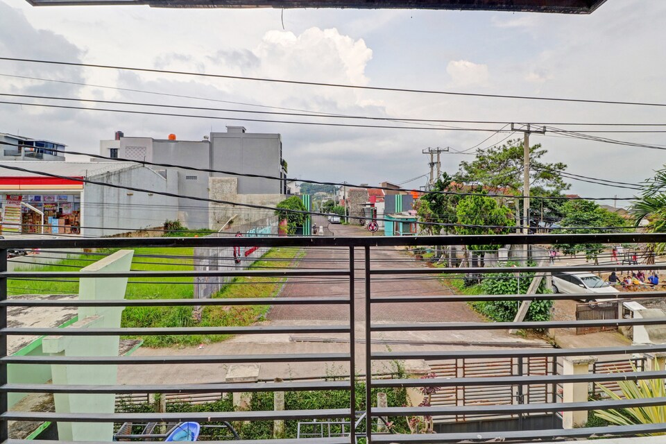 OYO 90815 Guest House Putri Sariwangi Syariah, Kabupaten Bandung Barat, Kabupaten Bandung Barat