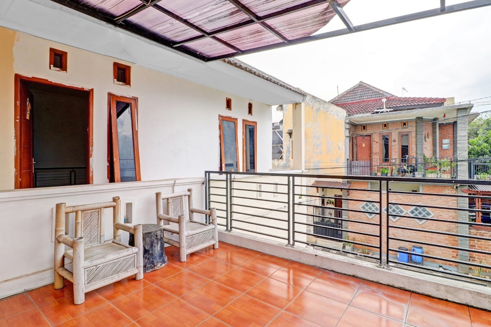 OYO 90815 Guest House Putri Sariwangi Syariah, Kabupaten Bandung Barat, Kabupaten Bandung Barat