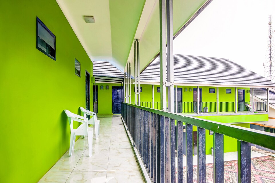 OYO 90819 Deriza House Syariah, Palembang Kota, Palembang