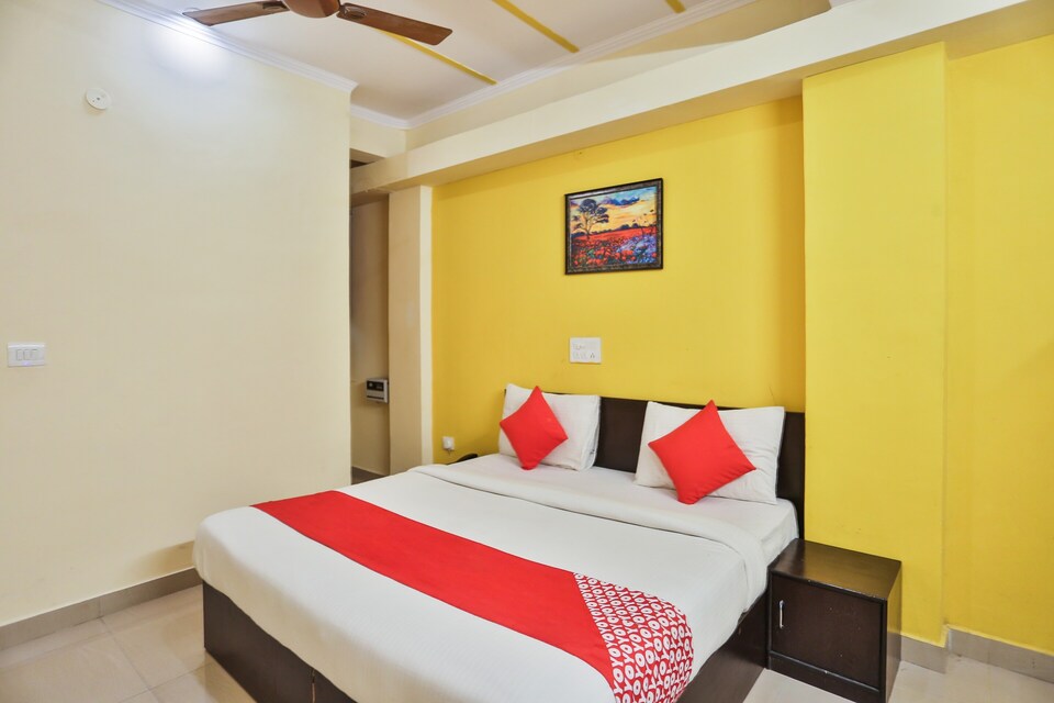 Flagship Diamond Deluxe Near Palam Metro Station, Dwarka Delhi, दिल्ली
