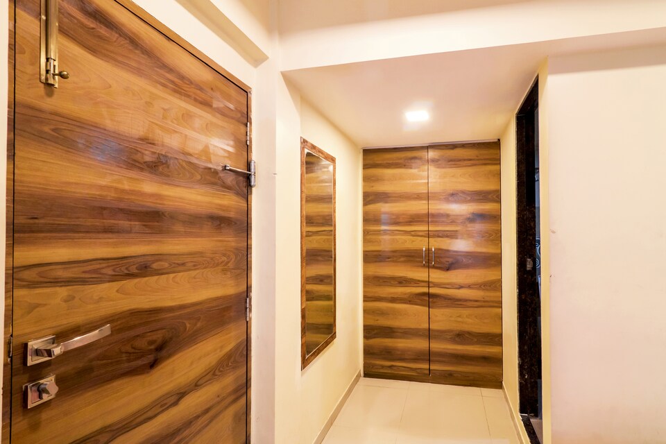 OYO 9983 Hotel Golden Park, Mumbai BCEC, Mumbai