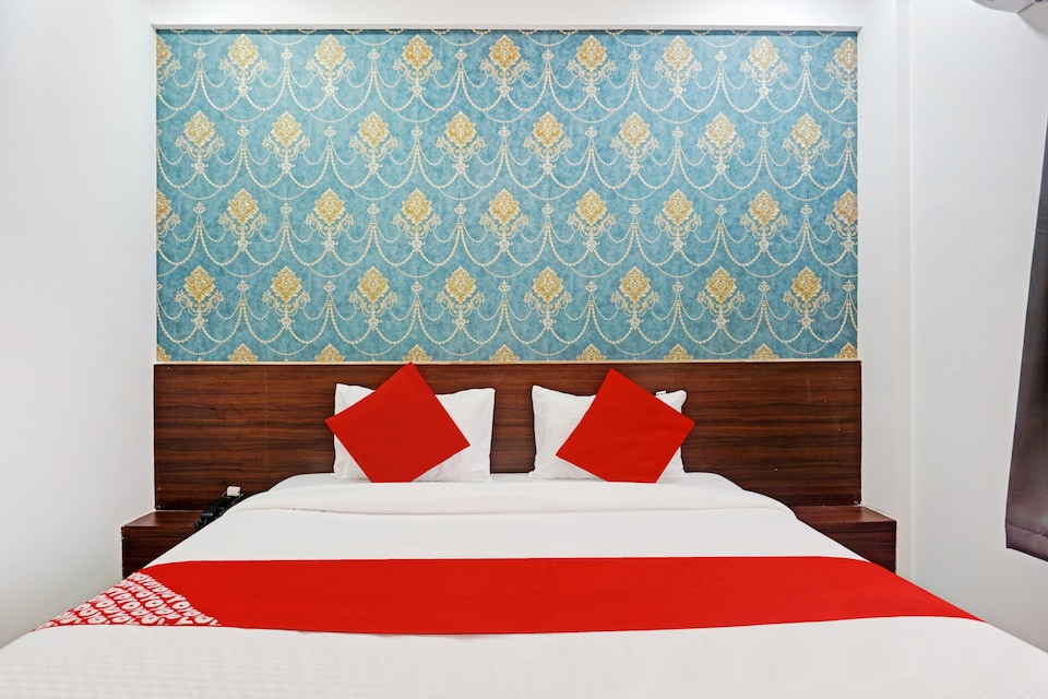 OYO Flagship 84645 Fortune Suites, Baner Pune, Pune