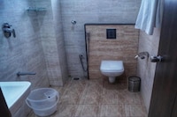 OYO Hotel Three Drops Bar And Kitchen Near Pattanagere Metro Station