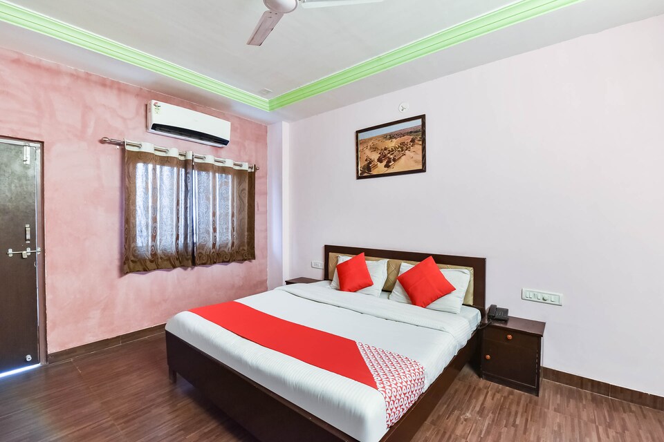 OYO Hotel Shiv Sagat, Jaisalmer City, जैसलमेर