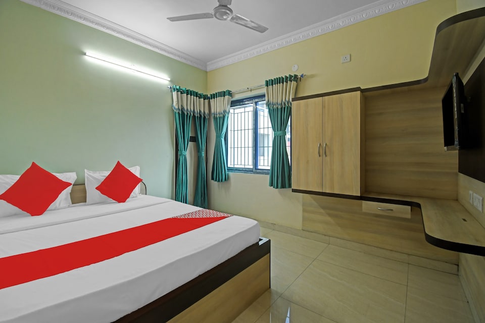 Flagship 84655 S S Guest House, Rajarhat Kolkata, Kolkata