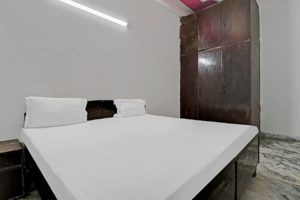 OYO 84663 Vaishno Palace, Noida City, Noida