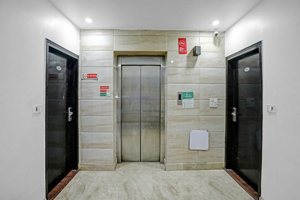 Capital O 84665 Hotel Aroma Palace, Karol Bagh Delhi, Delhi