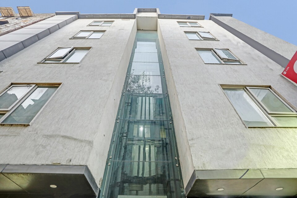 Capital O 84665 Hotel Aroma Palace, Karol Bagh Delhi, Delhi