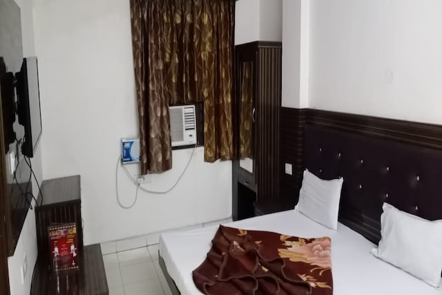 OYO Hotel Ashoka Continental Paharganj Near Jama Masjid