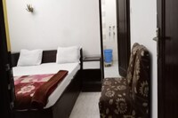 OYO Hotel Ashoka Continental Paharganj Near Jama Masjid