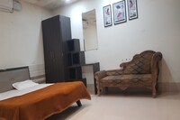 OYO Home Chanakya Palace