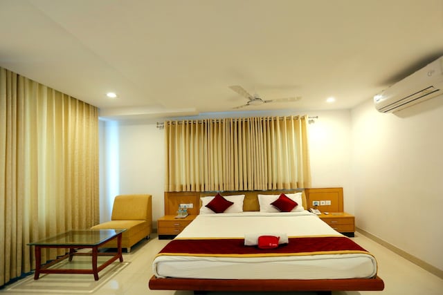 OYO Hotel Sybaritic Suites Gachibowli Near Shilparamam