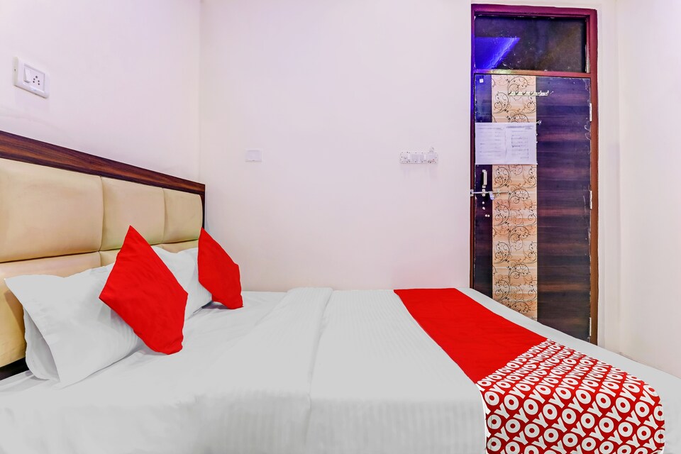 Flagship 84727 Hotel Sm Grand, Kanpur Railway Station, Kanpur