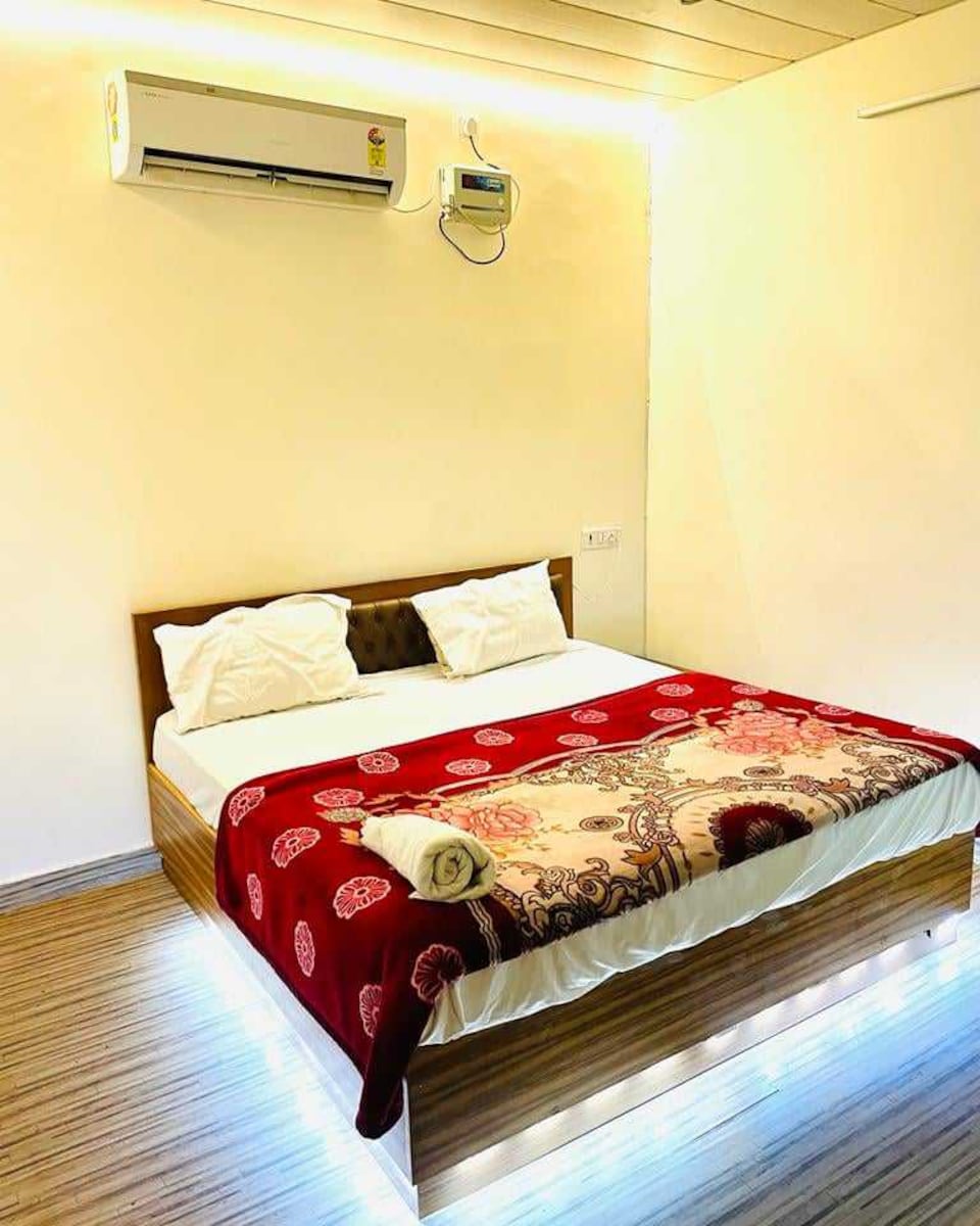 POP Z-heart Near Tughlakabad Station Metro Station, Okhla Jasola Delhi, Delhi