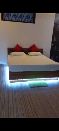 POP Z-heart Near Tughlakabad Station Metro Station