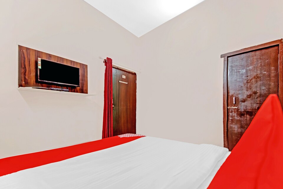 OYO 84746 Capital Guest House, Ghaziabad City, Ghaziabad