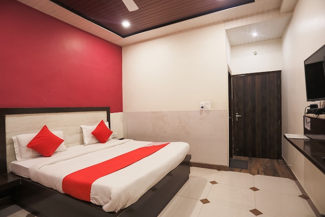 OYO Yashogopal Resortico