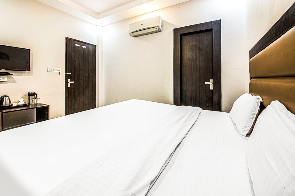 Capital O 84795 Hotel Costa Riviera , Haridwar Railway Station, Haridwar