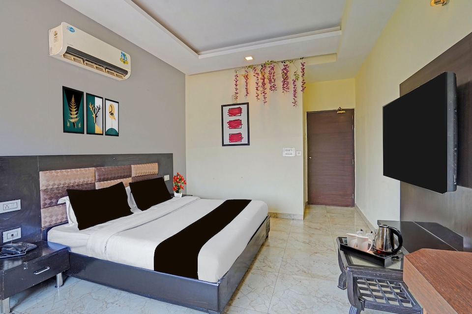 Townhouse by OYO Patiala-Zirakpur Crossway Formerly Hotel Dream, Zirakpur, Zirakpur