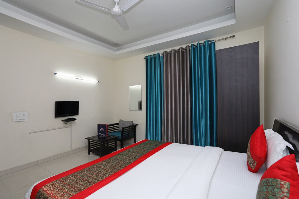 OYO 9994 स्प्रिंग्स होम्स, Huda 2, गुड़गांव