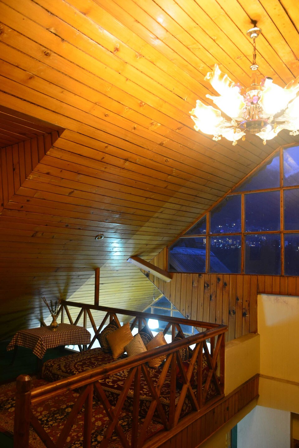 OYO Home 84804 Hawk Hill, NH21 Cluster, Manali