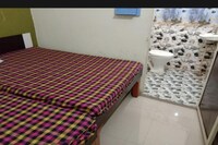 POP Thakur Guest House