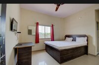 POP Thakur Guest House