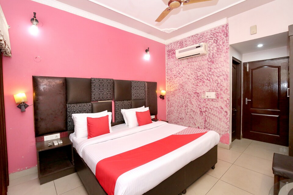 OYO 1357 Hotel Seemaz, BMC Chowk Jalandhar, Jalandhar