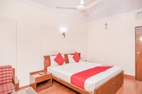 OYO 10394 Hotel Geo