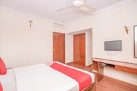 OYO 10394 Hotel Geo
