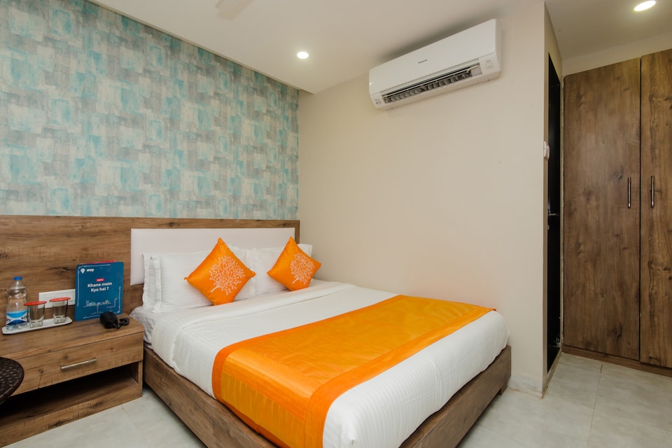 OYO Hotel Blue Bay Near R City Mall, Mumbai Powai-Chandivali-Vikhroli, Mumbai