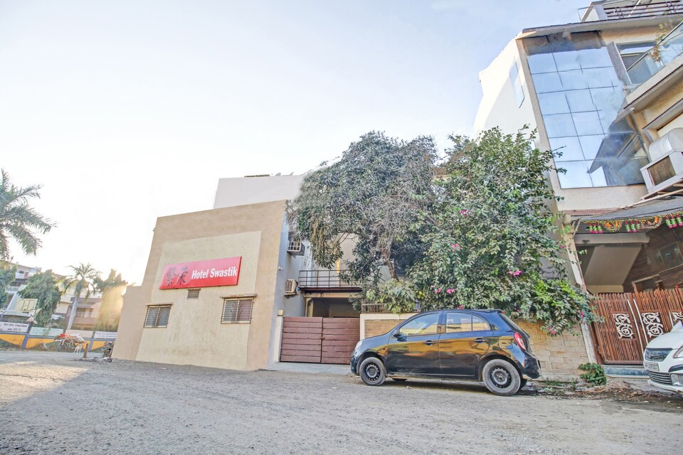 Collection O 84846 Hotel Swastikk, Hamidia Road Bhopal, Bhopal