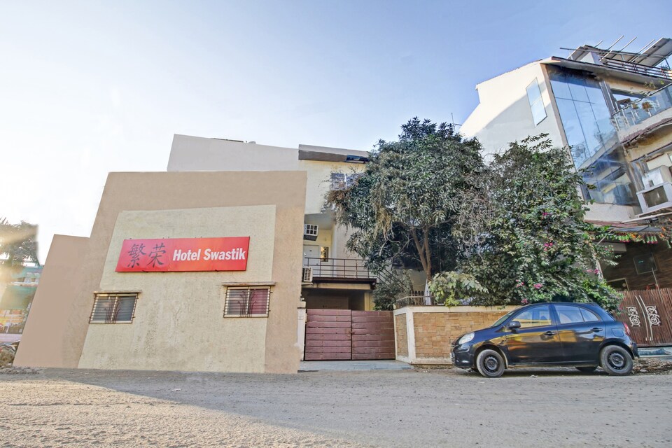 Collection O 84846 Hotel Swastikk, Hamidia Road Bhopal, Bhopal