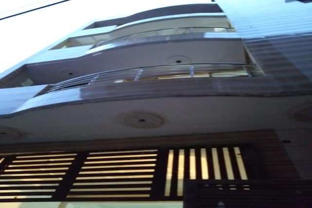 OYO Home Malik Hotel Near Majlis Park Metro Station