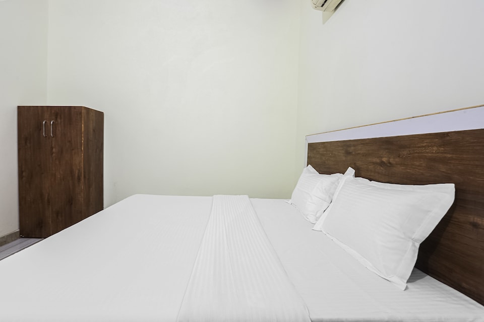 OYO 84865 Ekant Hotel, Faridabad, Faridabad