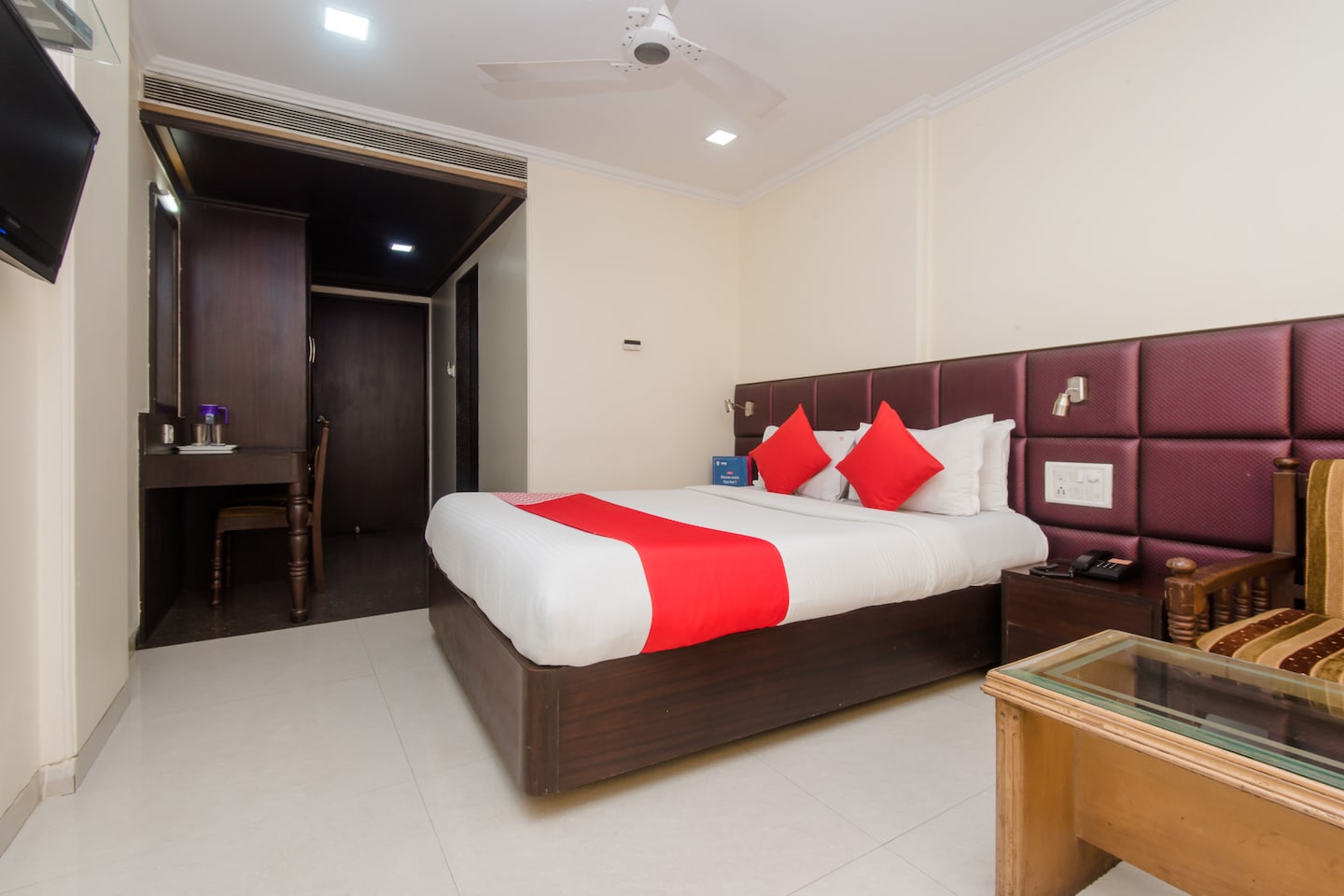 Oyo 12344 The Ontime Hotel Mumbai Reviews Photos Oyo 12344 The Ontime Hotel 1