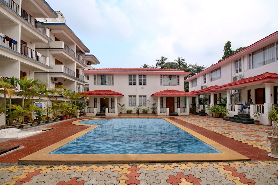 OYO Home 9890 House With Pool 2BHK, Vagator Goa, Goa