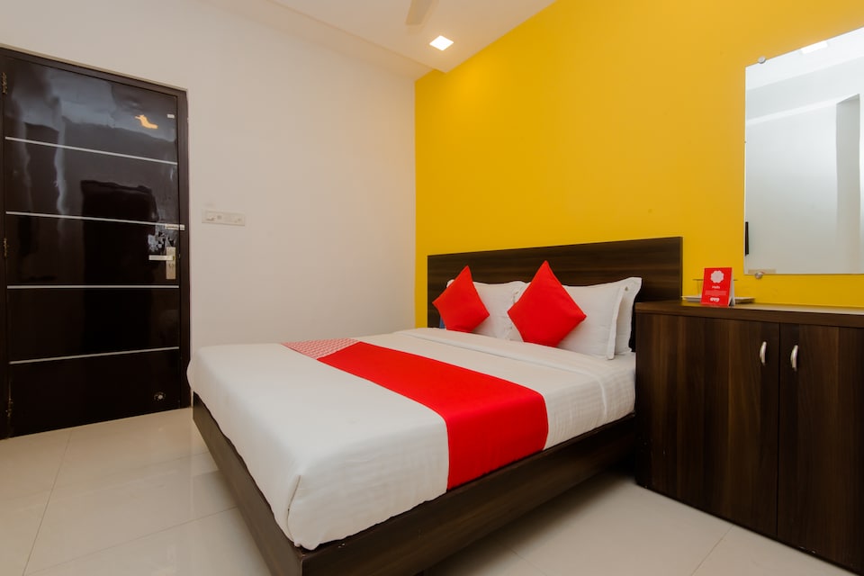 OYO 11498 Hotel Bliss Executive, Juhu, Mumbai