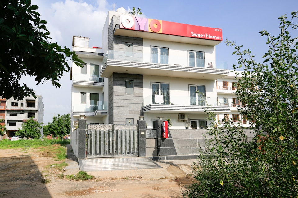 Hotel O Lotus, Golf Course Road, Gurgaon