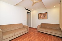 OYO Hotel Ishanika Near Indira Nagar Metro Station