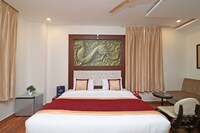 OYO Hotel Ishanika Near Indira Nagar Metro Station