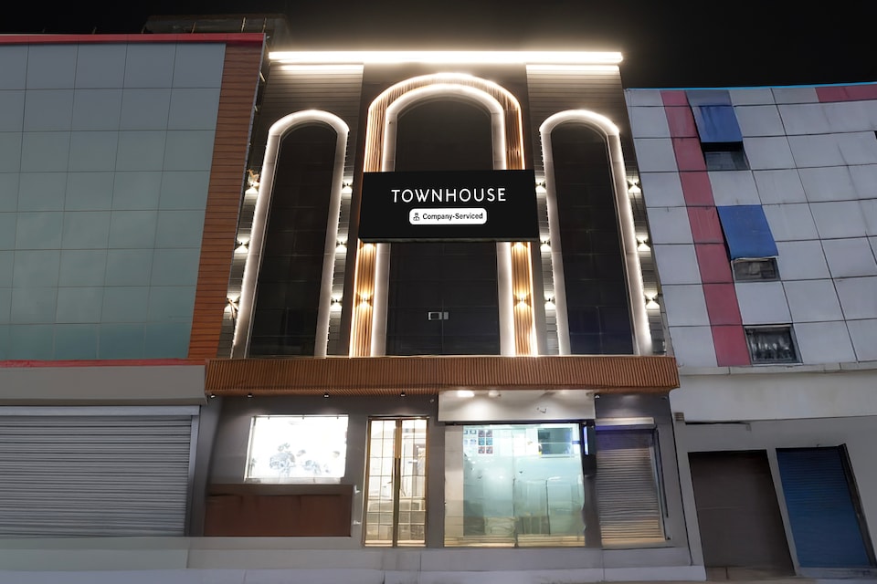 Super Townhouse Karol Bagh Formerly Hotel Unistar, Karol Bagh Delhi, Delhi