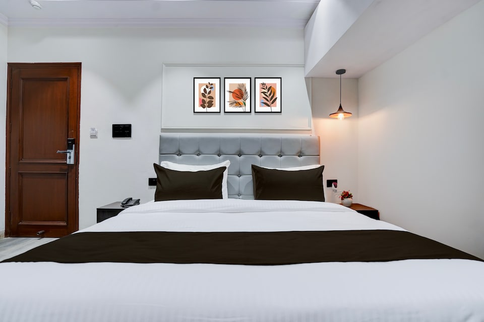 Super Townhouse Karol Bagh Formerly Hotel Unistar, Karol Bagh Delhi, Delhi