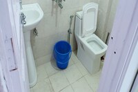 OYO E-8 Kasturba Niketan Complex Near Lotus Temple