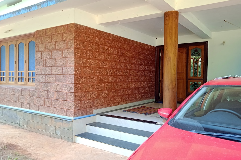 OYO HOME 84887 Kerala House Melaputhyottil, Calicut City, Calicut